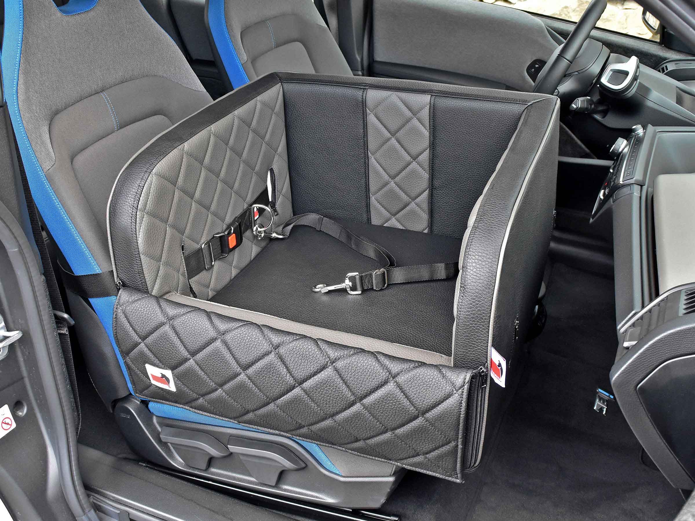 Wedge cushion TRAVELMAT® made of imitation leather